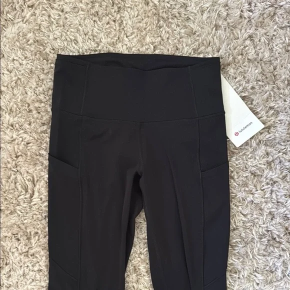 Lululemon Athletica Black Leggings with pockets - Picture 2 of 9
